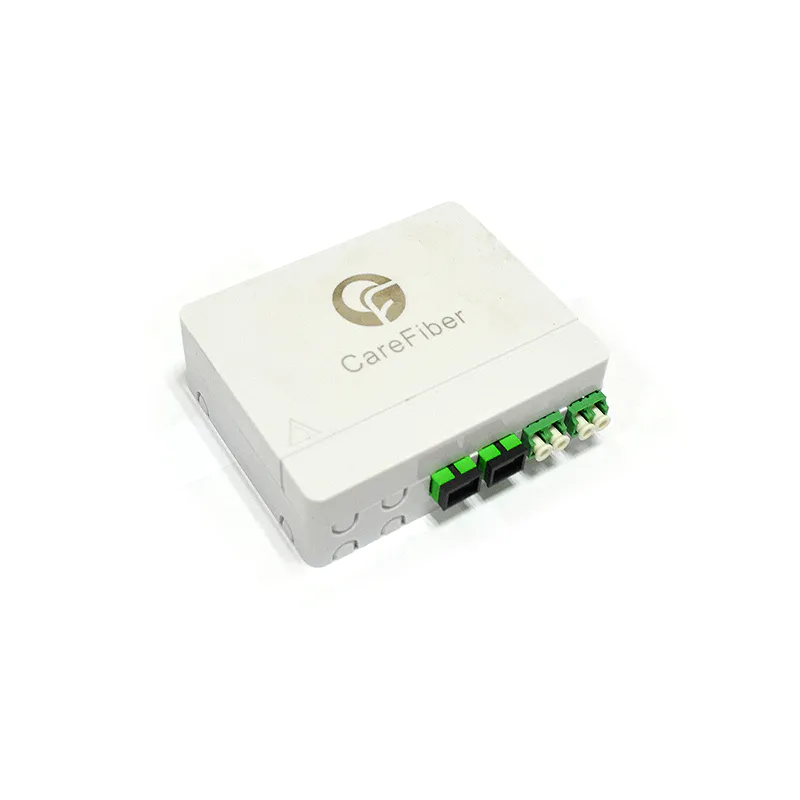 PC ABS Fiber Optic Distribution Box FTTH 4 Core With SC/APC LC/APC Adpaters