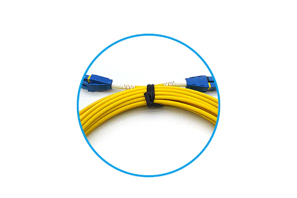 The best insertion loss and return loss  ensure stable signal transmission and  network security.Good thermal stability,  high hardness, strong environmental  adaptability.